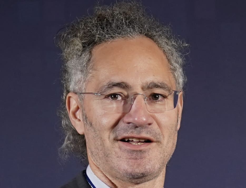 You are currently viewing Palantir : le manifeste flippant du géant de la data qui redessine les rapports de force mondiaux
