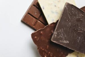 Lire la suite à propos de l’article Chocolat : Lindt, Kinder, Milka… succès populaire et inquiétudes sanitaires autour du cadmium