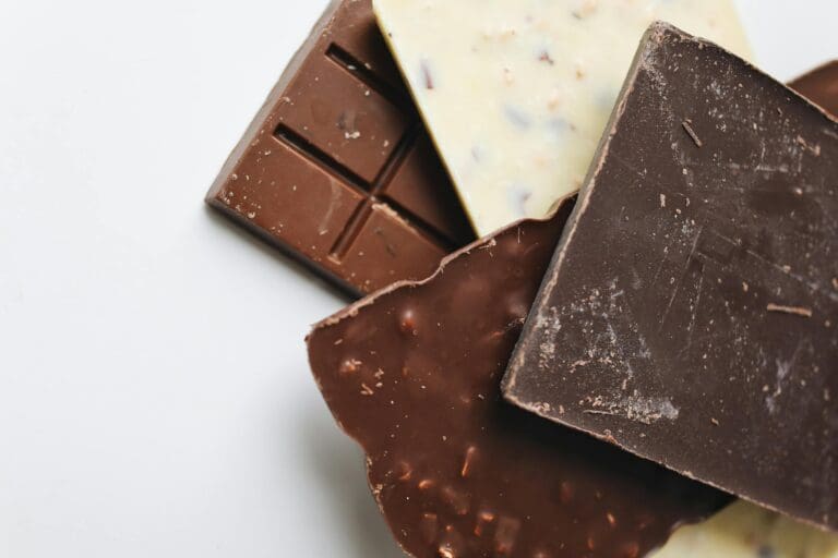 Lire la suite à propos de l’article Chocolat : Lindt, Kinder, Milka… succès populaire et inquiétudes sanitaires autour du cadmium