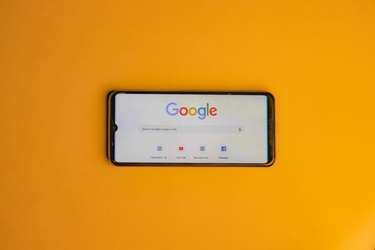 Lire la suite à propos de l’article Google : plus de 600 salariés s’opposent à l’usage de l’IA pour des opérations militaires classifiées