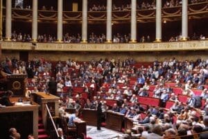 Lire la suite à propos de l’article Code noir : l’Assemblée nationale vote son abrogation près de 180 ans après la fin de l’esclavage
