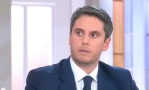 Lire la suite à propos de l’article Présidentielle 2027 : Gabriel Attal cherche à s’imposer comme « candidat naturel » au sein de Renaissance