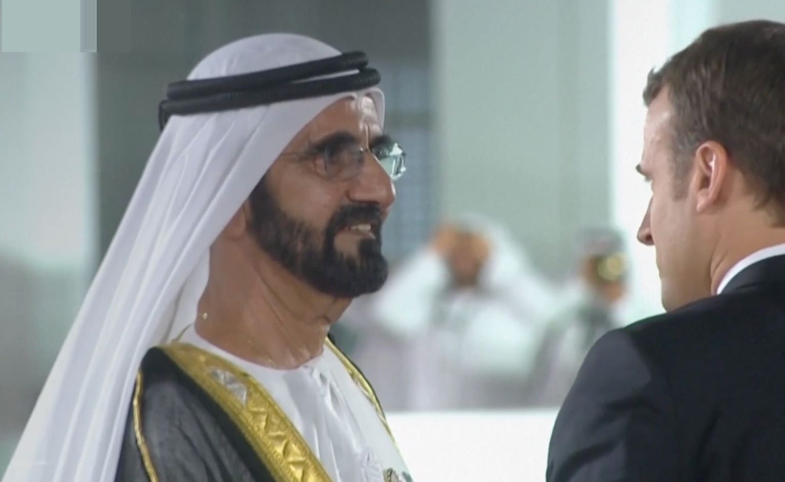 L'émir de Dubaï face à Emmanuel Macron. Photo : Capture d'écran : Le Parisien.