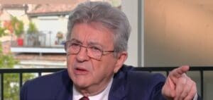 Lire la suite à propos de l’article Mélenchon : le leader de LFI accuse Marine Le Pen de manipulation et annonce une plainte