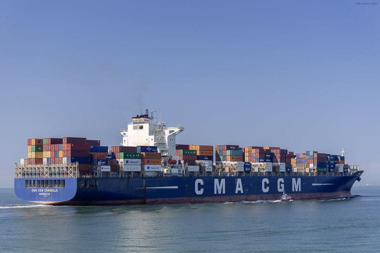 Lire la suite à propos de l’article Détroit d’Ormuz : un porte-conteneurs de CMA CGM touché par une attaque, des marins blessés