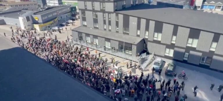 Lire la suite à propos de l’article Groenland : manifestation à Nuuk contre les ambitions américaines de Donald Trump