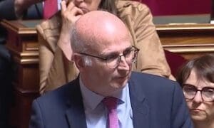 Lire la suite à propos de l’article Hantavirus : au Sénat, Bernard Jomier déclenche une polémique en visant les « antivax »