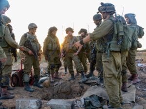Lire la suite à propos de l’article Gaza : Israël affirme avoir éliminé le nouveau chef de la branche armée du Hamas dans une frappe “ciblée”