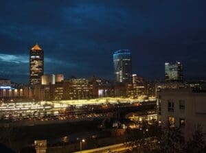 Lire la suite à propos de l’article Lyon : un bang sonique militaire a-t-il réveille des habitants en pleine nuit ?