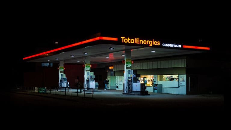 Lire la suite à propos de l’article Pétroliers : pourquoi BP, Shell et Esso tournent progressivement le dos à la France