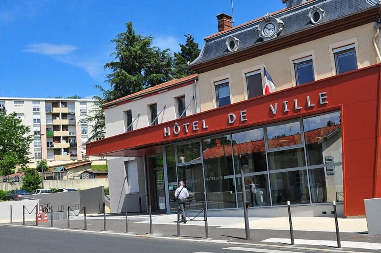 Lire la suite à propos de l’article Rixe mortelle à Chassieu : un mort et une femme grièvement blessée près de Lyon