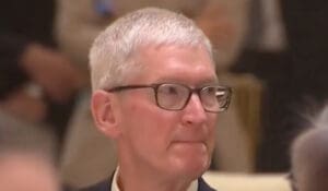 Lire la suite à propos de l’article Tim Cook en Chine sans iPhone : Patrick Sauce révèle les mesures de sécurité extrêmes autour de la visite américaine à Pékin