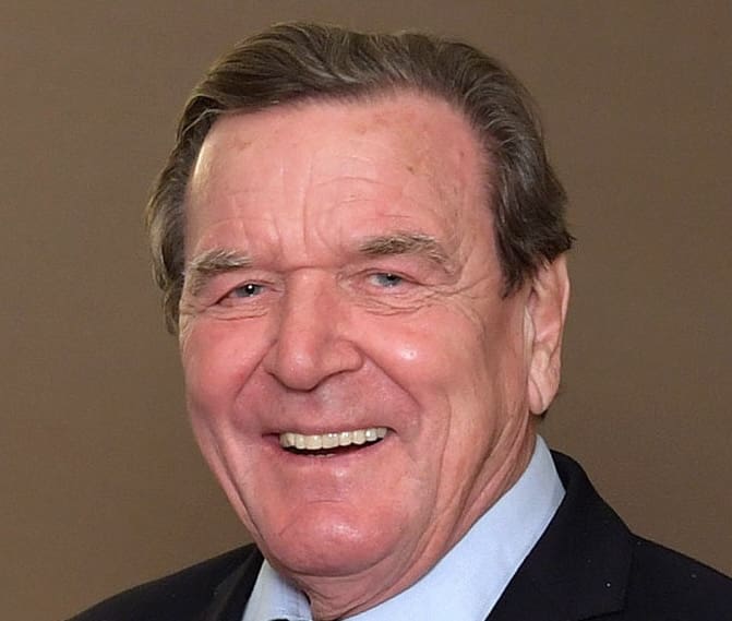 Lire la suite à propos de l’article Guerre en Ukraine : la proposition de Vladimir Poutine autour de Gerhard Schröder fracture déjà l’Allemagne