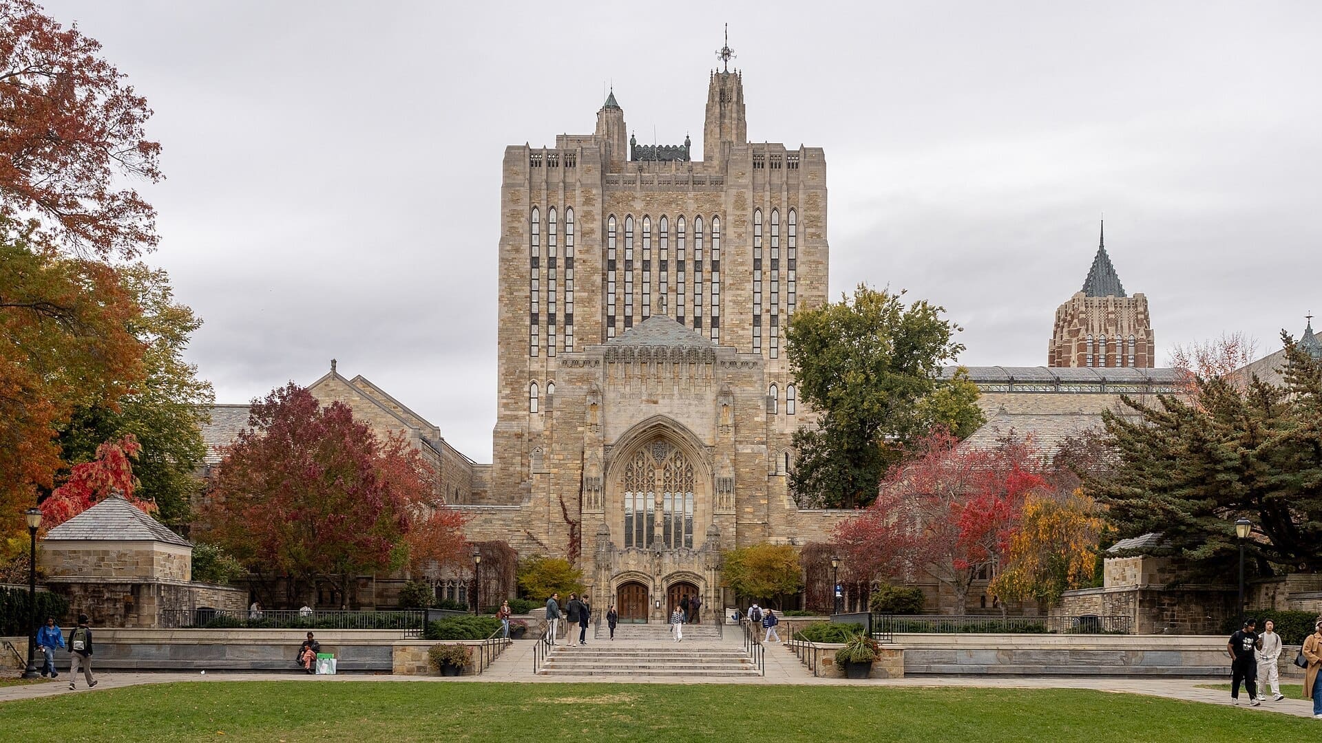 Bibliothèque de l'Université Yale. Photo : @ajay_suresh / Wikimedia.