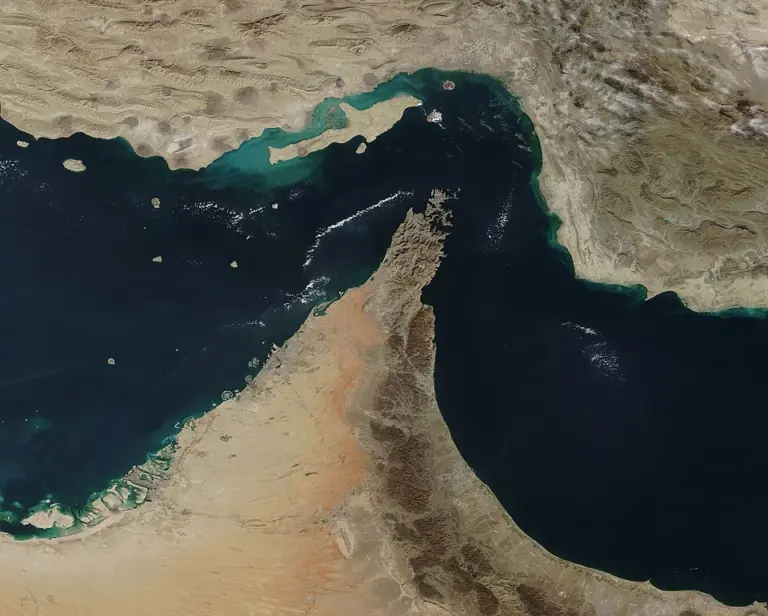 Lire la suite à propos de l’article Détroit d’Ormuz : le transit de navires n’a jamais été aussi faible depuis le début du conflit