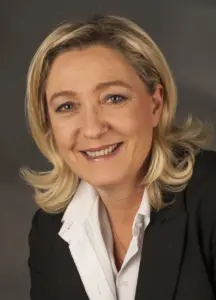 Lire la suite à propos de l’article Marine Le Pen reçue par l’ambassadeur d’Israël : une rencontre discrète aux enjeux diplomatiques