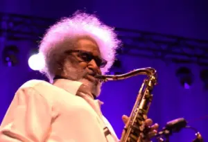 Lire la suite à propos de l’article Mort de Sonny Rollins : le colosse du saxophone disparaît à 95 ans