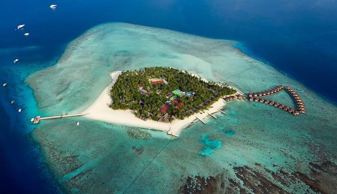 L’atoll de Vaavu aux Maldives. Photo : Google Maps.