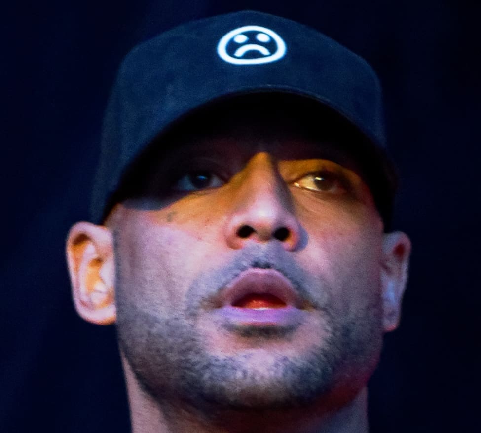 You are currently viewing Booba : condamnation à trois mois avec sursis pour cyberharcèlement
