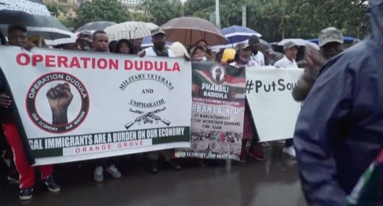 Lire la suite à propos de l’article Afrique du Sud : cinq Mozambicains tués dans une nouvelle vague de violences xénophobes