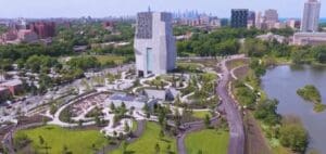 Lire la suite à propos de l’article États-Unis : le centre présidentiel Obama, un monument entre héritage politique et mise en scène de la mémoire
