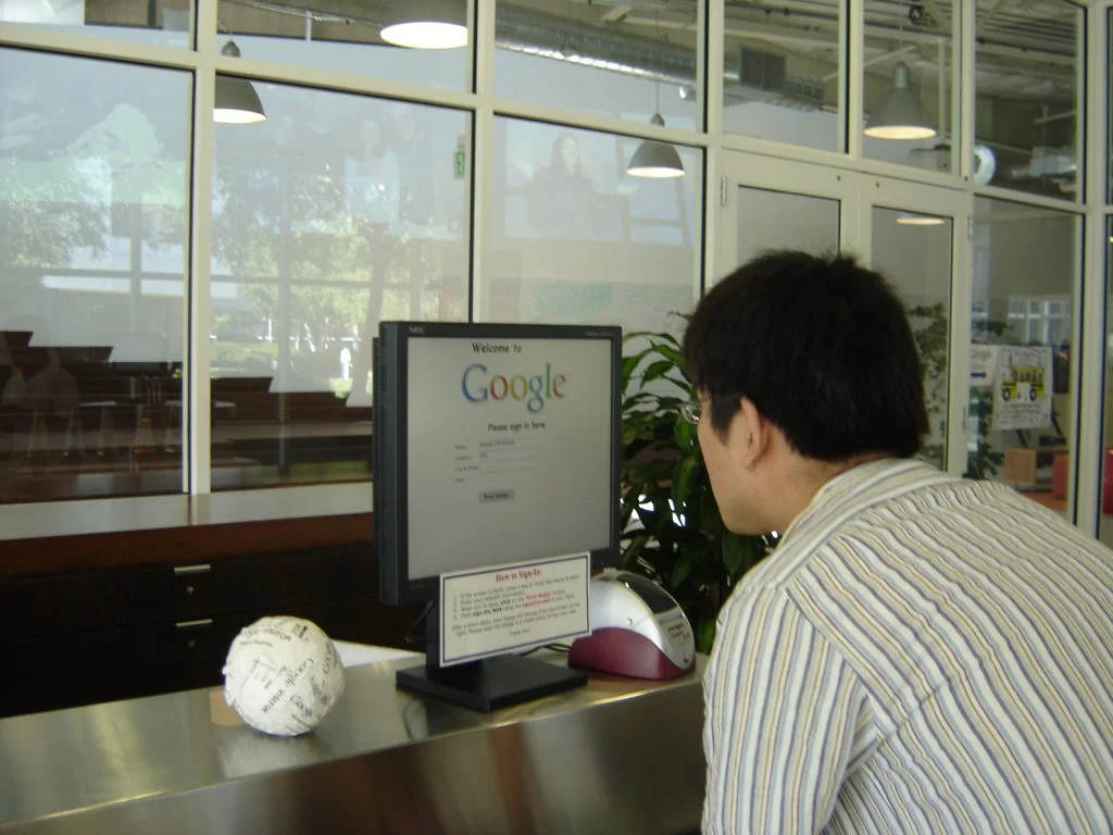 You are currently viewing Alphabet : Google veut lever 80 milliards de dollars pour l’IA